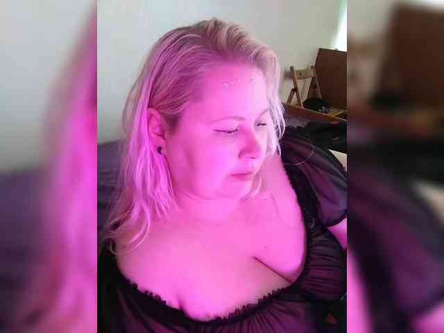 SashaLyubov webcam