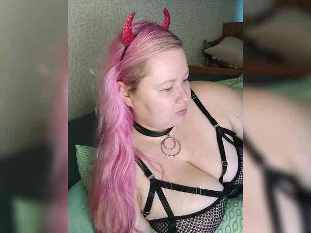 SashaLyubov webcam