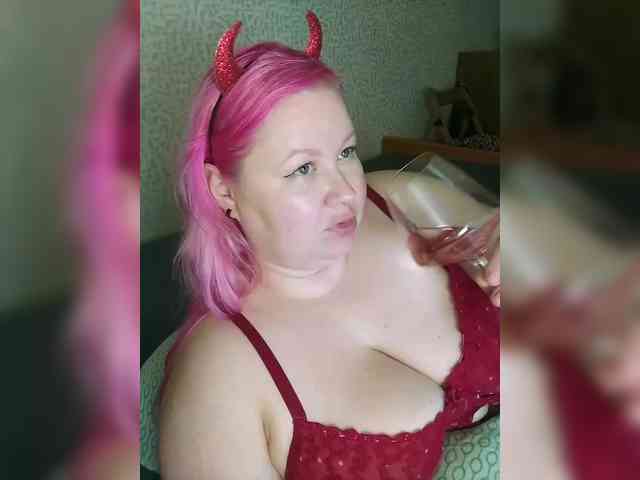 SashaLyubov webcam