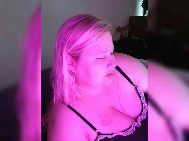 SashaLyubov webcam