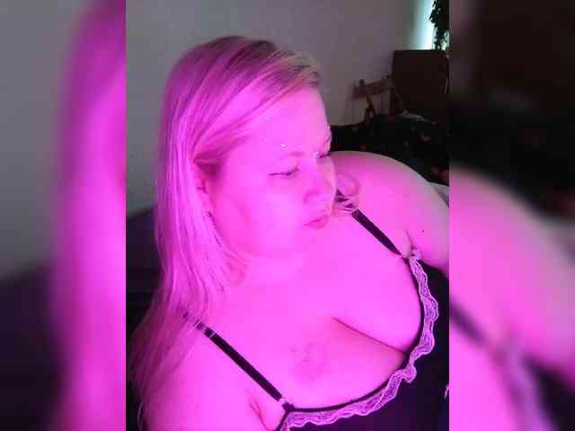 SashaLyubov webcam