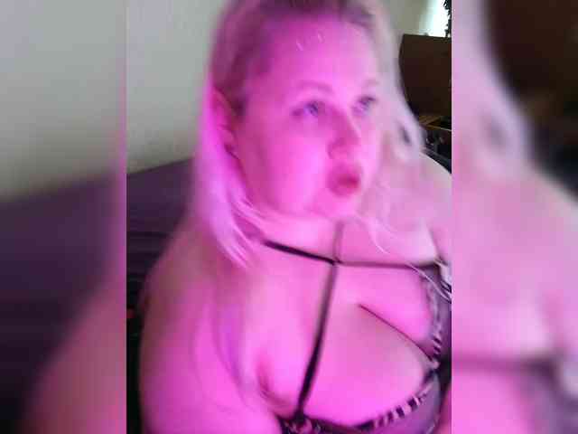 SashaLyubov webcam