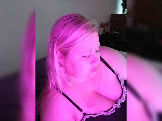 SashaLyubov webcam