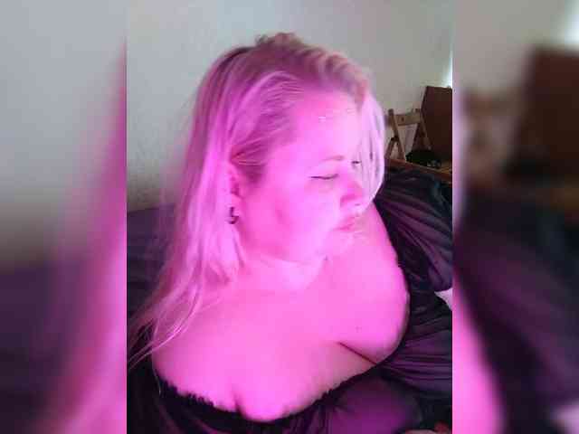 SashaLyubov webcam