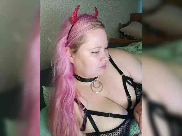 SashaLyubov webcam