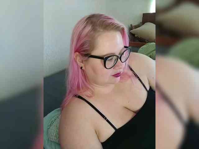 SashaLyubov webcam