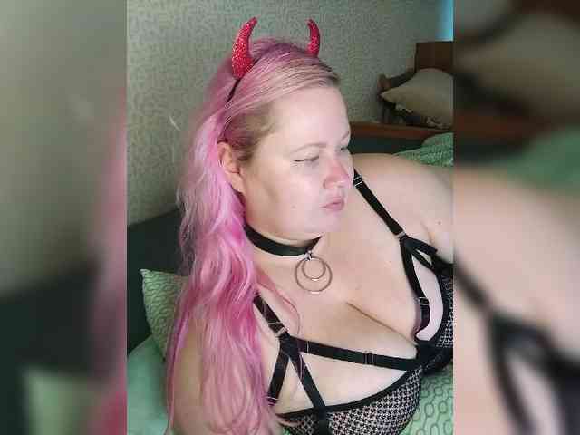 SashaLyubov webcam