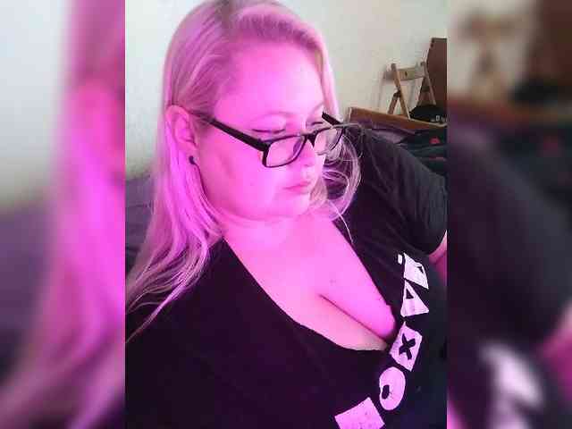 SashaLyubov webcam