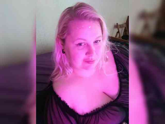 SashaLyubov webcam