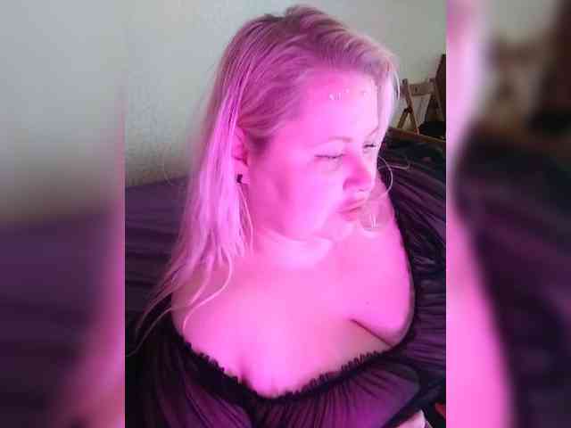 SashaLyubov webcam