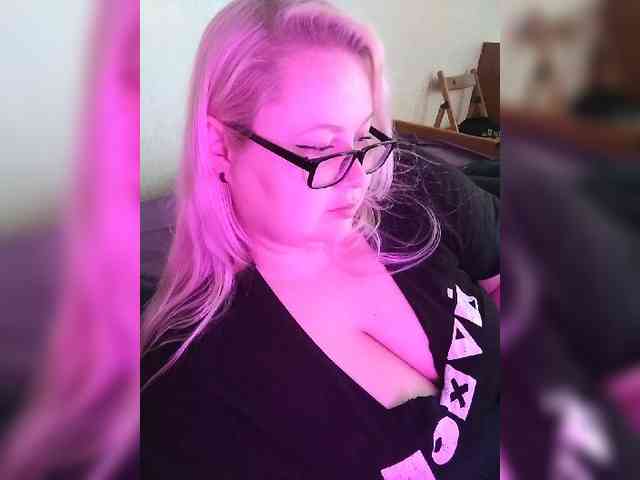 SashaLyubov webcam