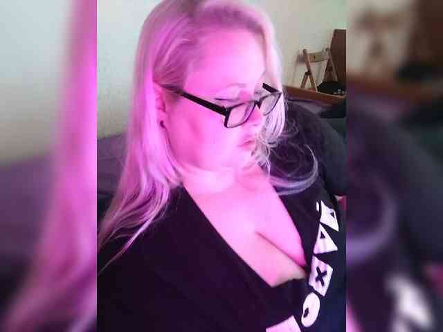 SashaLyubov webcam