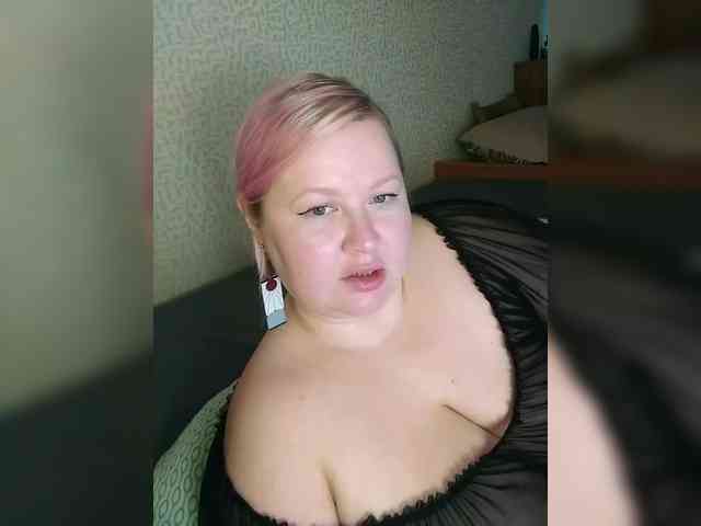 SashaLyubov webcam