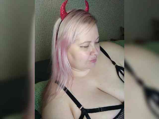 SashaLyubov webcam