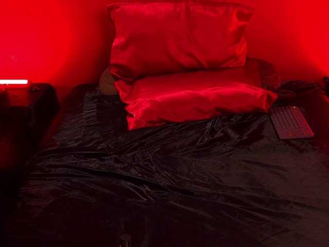 JennStarXXX live webcam show