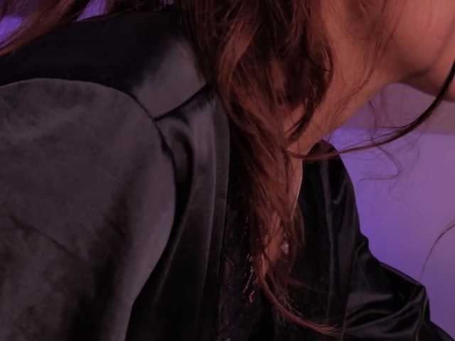 ErikaBenz live cam on BongaCams