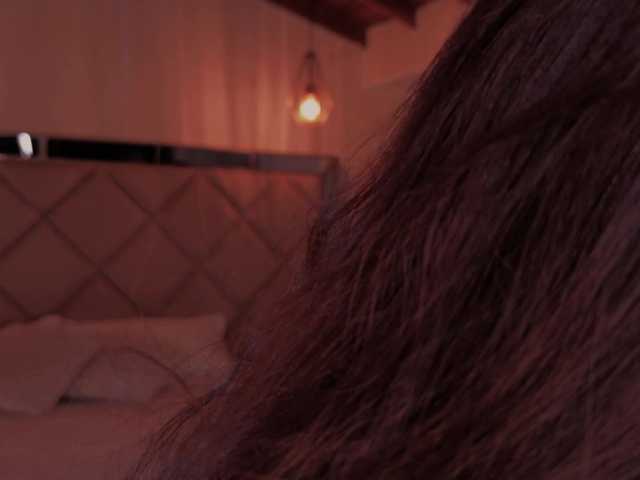 ErikaBenz live cam on BongaCams