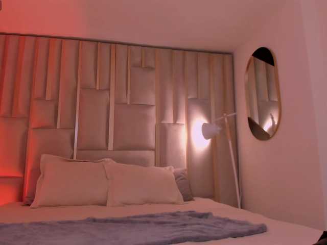 ErikaBenz live cam on BongaCams