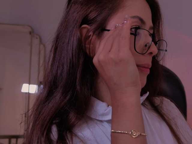 ErikaBenz live cam on BongaCams