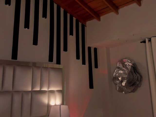 ErikaBenz live cam on BongaCams