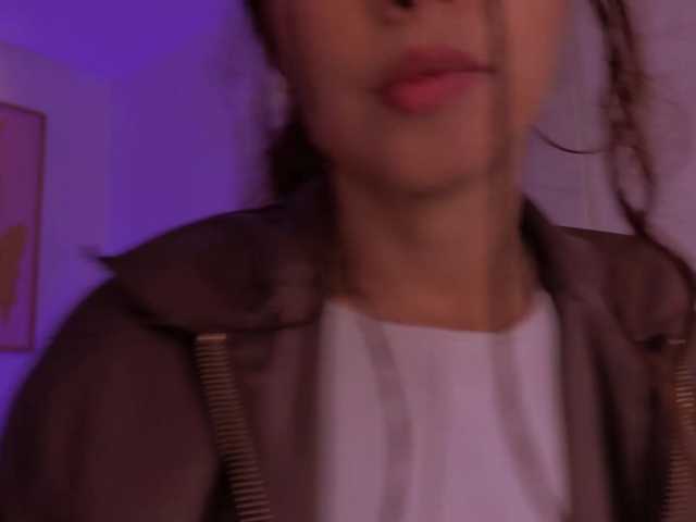 ErikaBenz live cam on BongaCams
