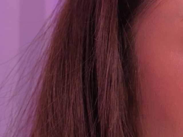 ErikaBenz live cam on BongaCams