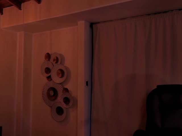 ErikaBenz live cam on BongaCams