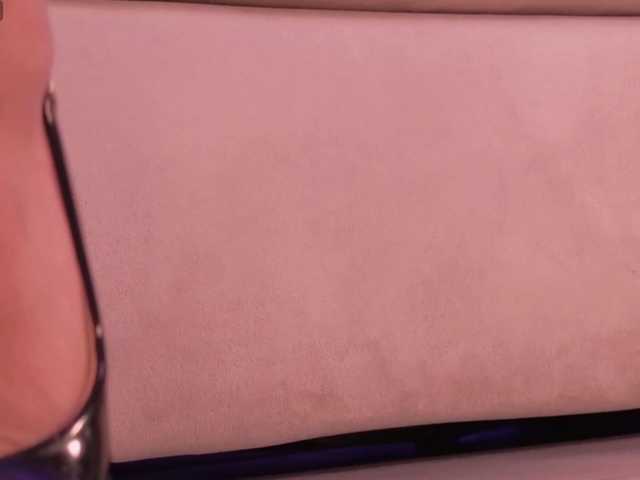 ErikaBenz live cam on BongaCams