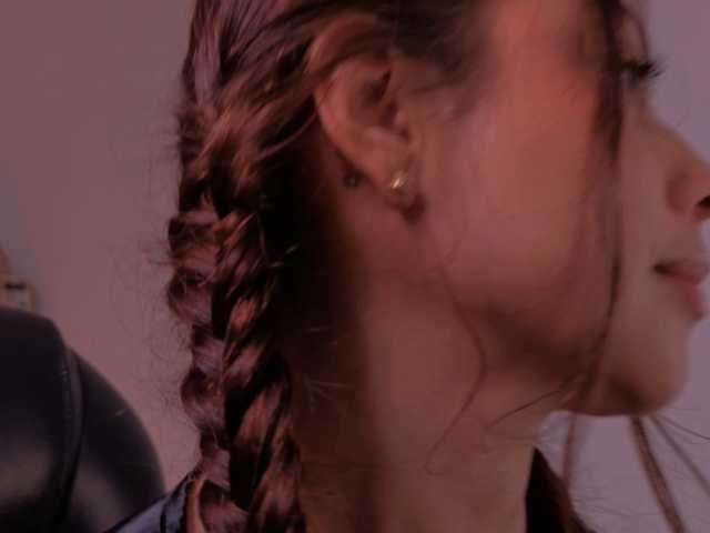 ErikaBenz live cam on BongaCams