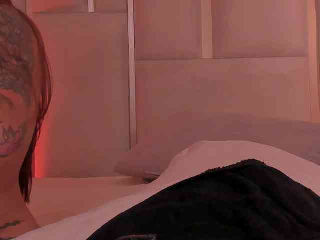 ErikaBenz webcam