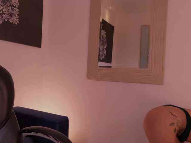 ErikaBenz webcam
