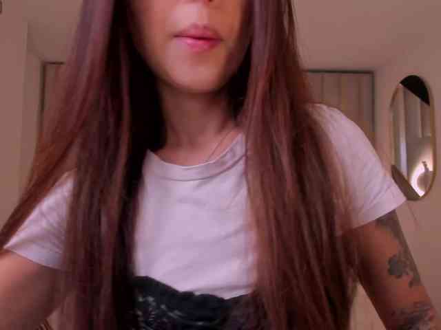 ErikaBenz webcam