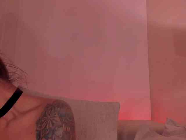 ErikaBenz webcam