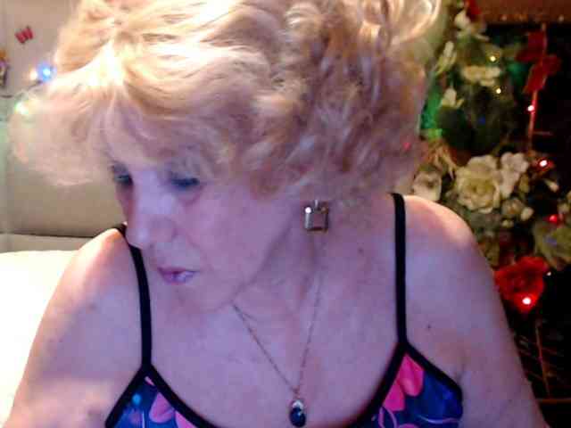 ANGELGRANNY Live Webcam on BongaCams