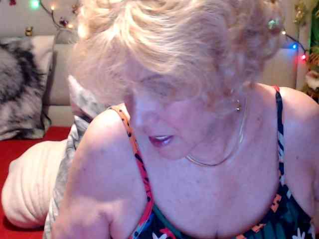 ANGELGRANNY Live Webcam on BongaCams