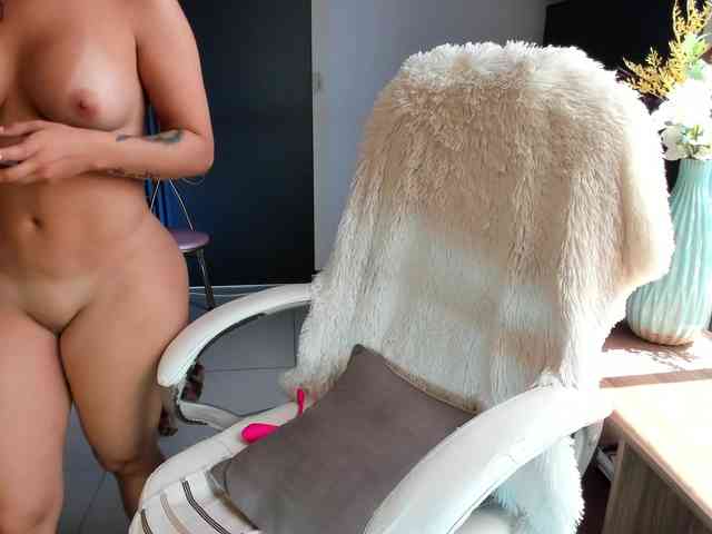 NatalieeClark webcam