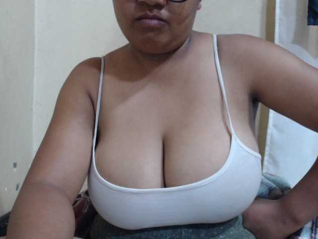 Anialove live cam on BongaCams
