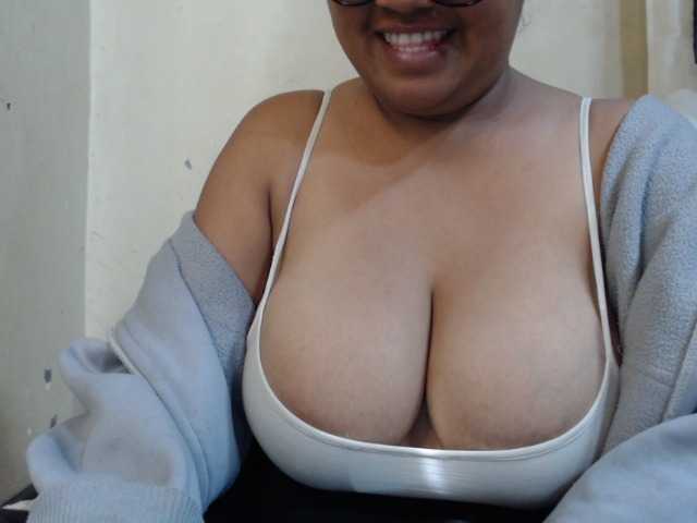 Anialove live cam on BongaCams