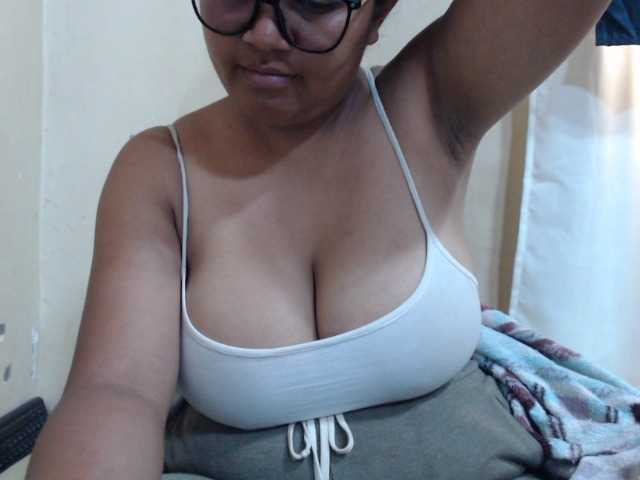 Anialove live cam on BongaCams