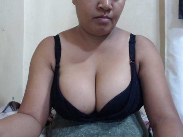 Anialove live cam on BongaCams