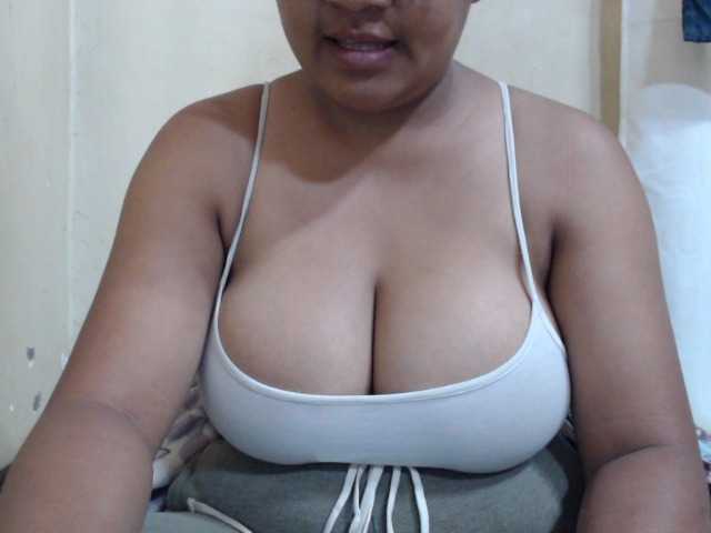 Anialove live cam on BongaCams
