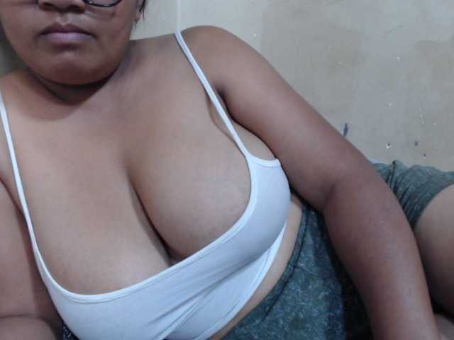 Anialove live cam on BongaCams