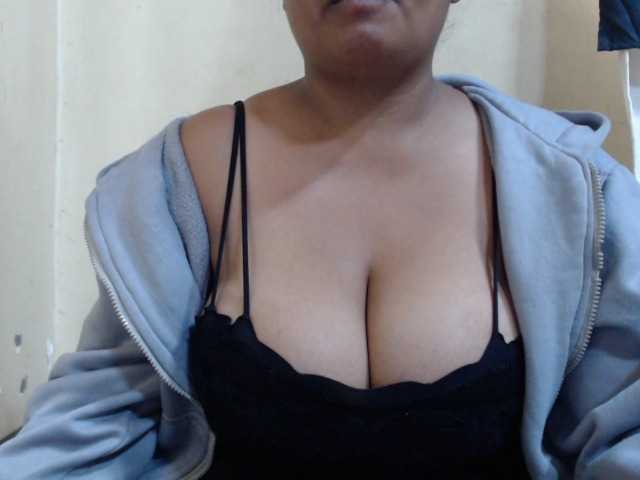 Anialove live cam