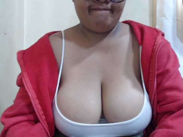 Anialove live cam on BongaCams