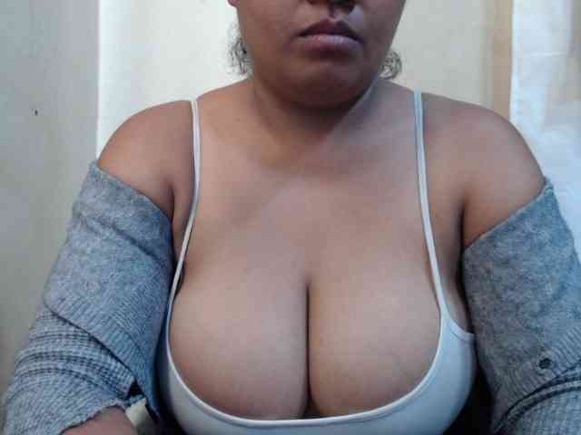 Anialove Live Webcam on BongaCams