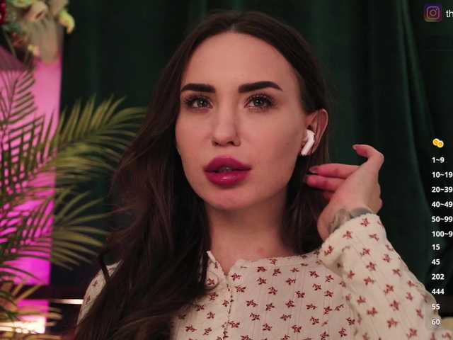 IzabellaOne's BongaCams show and profile