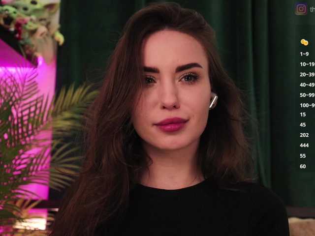 IzabellaOne's BongaCams show and profile