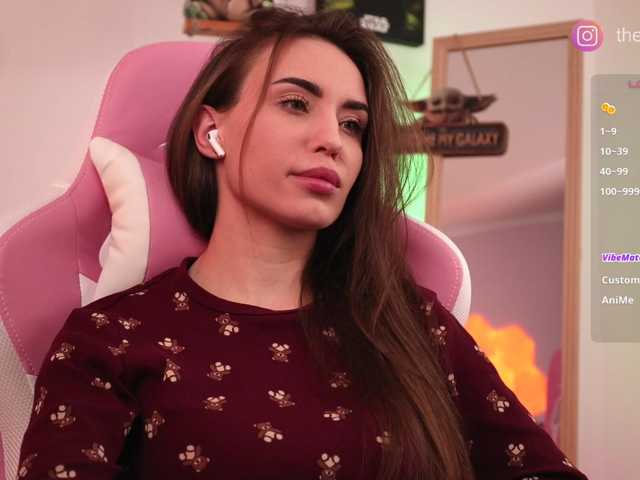 IzabellaOne, en vivo ahora en BongaCams