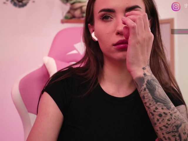 IzabellaOne live cam on BongaCams