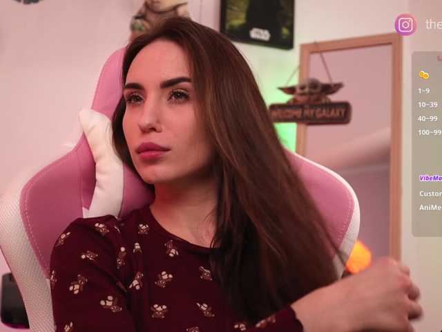 IzabellaOne, en vivo ahora en BongaCams